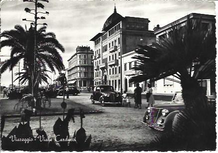 POSTAL A5091: Viale Carducci en Viareggio