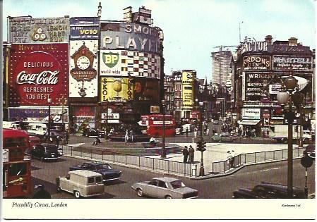 POSTAL A4911: Aspecto de Picadilly Circus en Londres