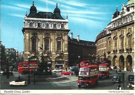 POSTAL A4910: Vista parcial de Picadilly Circus en Londres