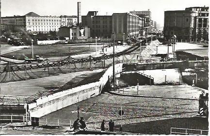 POSTAL A4987: Berlin, plaza Postdamet3