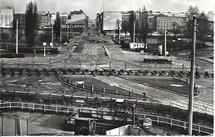 POSTAL A4986: Plaza Postdamet en Berlin