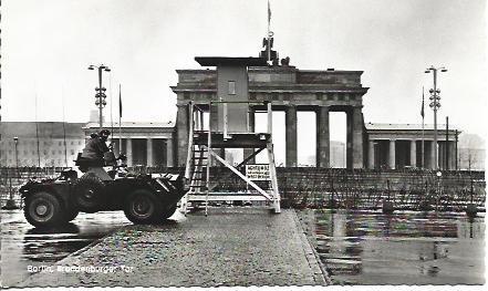 POSTAL A4984: Berlin. Puerta de Branderburgo