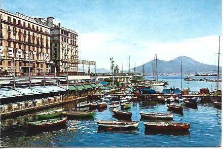 POSTAL A4981: Puerto de Napoles