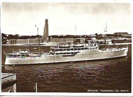 POSTAL A4964: Vista del puerto de Brindisi
