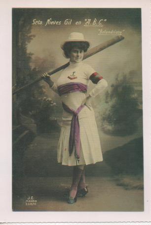 Postal E07784: Las Mas Bellas Postales del Siglo XIX y XX. Artistas Famosas. Srta. Nieves Gil