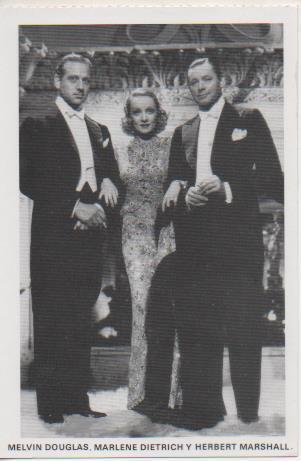 Postal E07850: Las Mas Bellas Postales. Cine de los años 20 y 30. Melven Douglas, Marlene Dietrich y Herbert Marshall