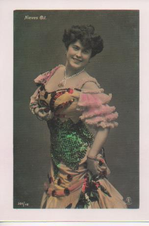 Postal E07793: Las Mas Bellas Postales del Siglo XIX y XX. Artistas Famosas. Nieves Gil