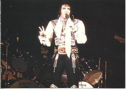 POSTAL A5767: Concierto de Elvis Presley en Nassau 1975