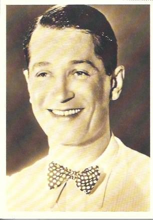 POSTAL A5998: Maurice Chevalier