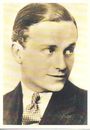 POSTAL A5992: Frank Lawton