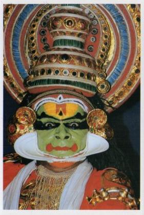 POSTAL PV07028: Kathakali Dancer, Kerala. Photo V.B. Anand