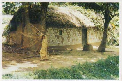 POSTAL PV07026: Orissa - Bhubaneswar, Village Scane. Photo V.B. Anand
