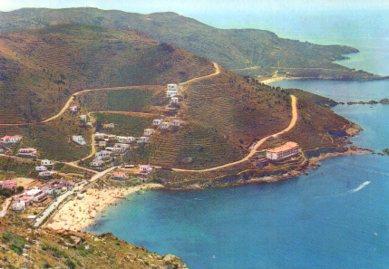 POSTAL PV07608: Vista aerea Canyelles Petitas y al fondo la Playa La Almadraba en Rosas, Gerona
