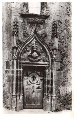 POSTAL PV07567: Porte gothique, St-Haon-leChatel, Loire