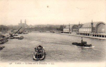 POSTAL PV08095: La Seine vers le Trocadero, Paris