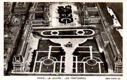 POSTAL PV08100: Le Louvre. Les Parterres, Paris