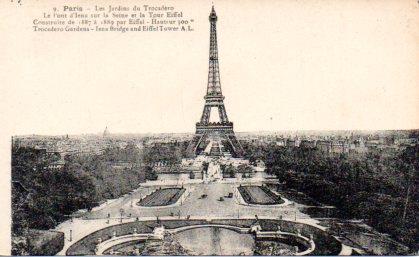 POSTAL PV08241: Panorama Les Jardins du Trocadero et la Tour Eiffel, Paris