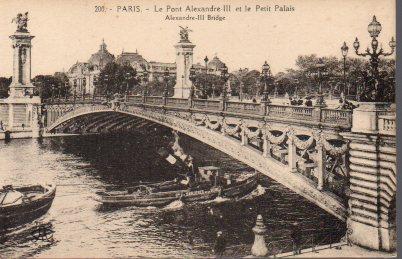POSTAL PV08202: Le Pont Alexandre III et le Petit Palais, Paris