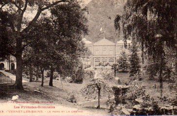 POSTAL PV07964: Le parc et Le Casino, Vernet-les-Bains