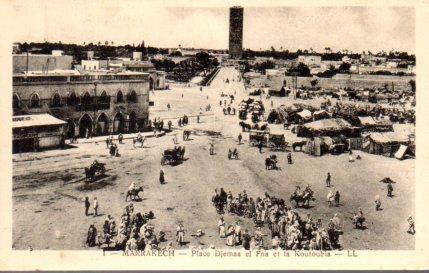 POSTAL PV08565: Place Djemaa el Fna et la Koutoubia, Marrakech