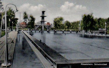 POSTAL PV08615: Russelsheim. Schwimmbad