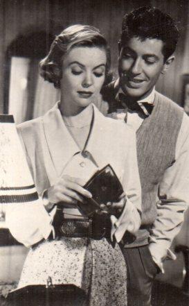POSTAL PV08769: Farley Granger y Peggy Dow