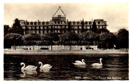 POSTAL PV08690: Le Palais des Nations, Geneve