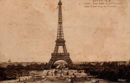 POSTAL PV08411: Tour Eiffel vue du Trocadero, Paris
