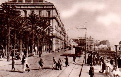 POSTAL PV08534: Boulevard de la Republique et Square Bresson, Alger