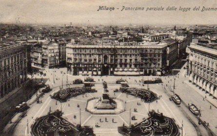 POSTAL PV08438: Milano, panorame parziale dalle logge del Duomo