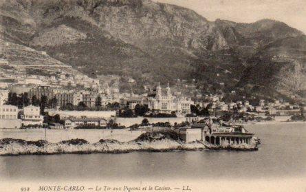 POSTAL PV08435: Monte Carlo, Le Tiraux aux Pigeons et le Casino