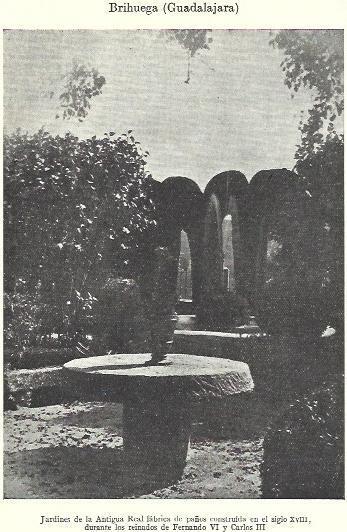LAMINA ESPASA 39559: Jardines de la Real Fabrica de Paños en Brihuega, Guadalajara