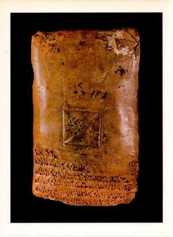 LAMINA V32297: Tablilla escritura cuneiforme con texto matematico en trasera Bajorrelieve de un escriba egipcio detalle