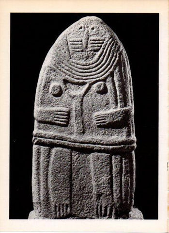 LAMINA V32222: Estatua menhir femenina de Saint-Sernin-sur-Rance