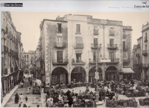 LAMINA V31609: Plaça de la Constitucio i carrer de Girona, Figueres