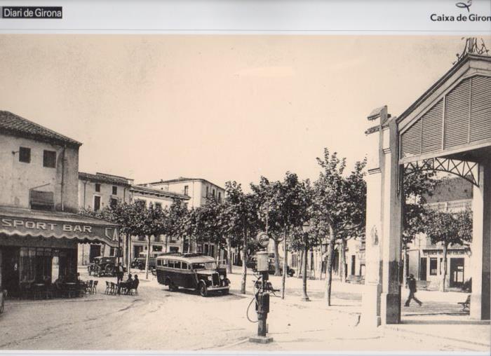 LAMINA V31564: Plaça de la Republica, Santa Coloma de Farners