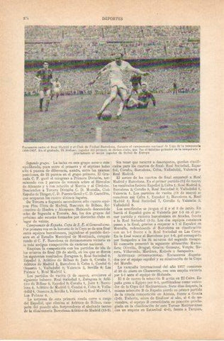 LAMINA V32736: Di Stefano en partido Madrid Barcelona liga 1956-1957