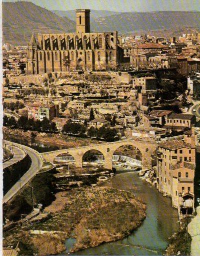 LAMINA V33359: Vista de la esglesia La Seu de Santa Maria de Manresa